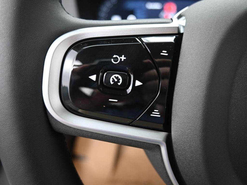 new 2026 Volvo XC60 car, priced at $55,985