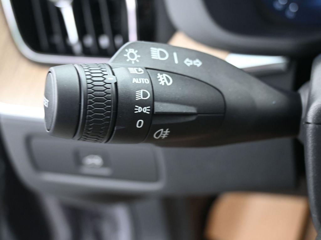 new 2026 Volvo XC60 car, priced at $55,985