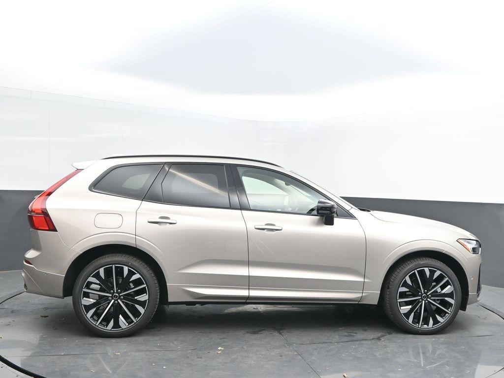 new 2026 Volvo XC60 car, priced at $63,935