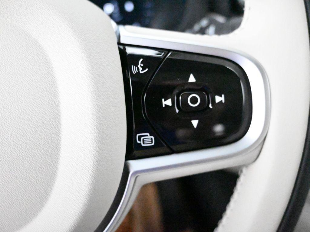 new 2026 Volvo XC60 car, priced at $63,935