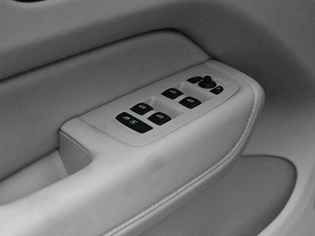 new 2026 Volvo XC60 car, priced at $63,935