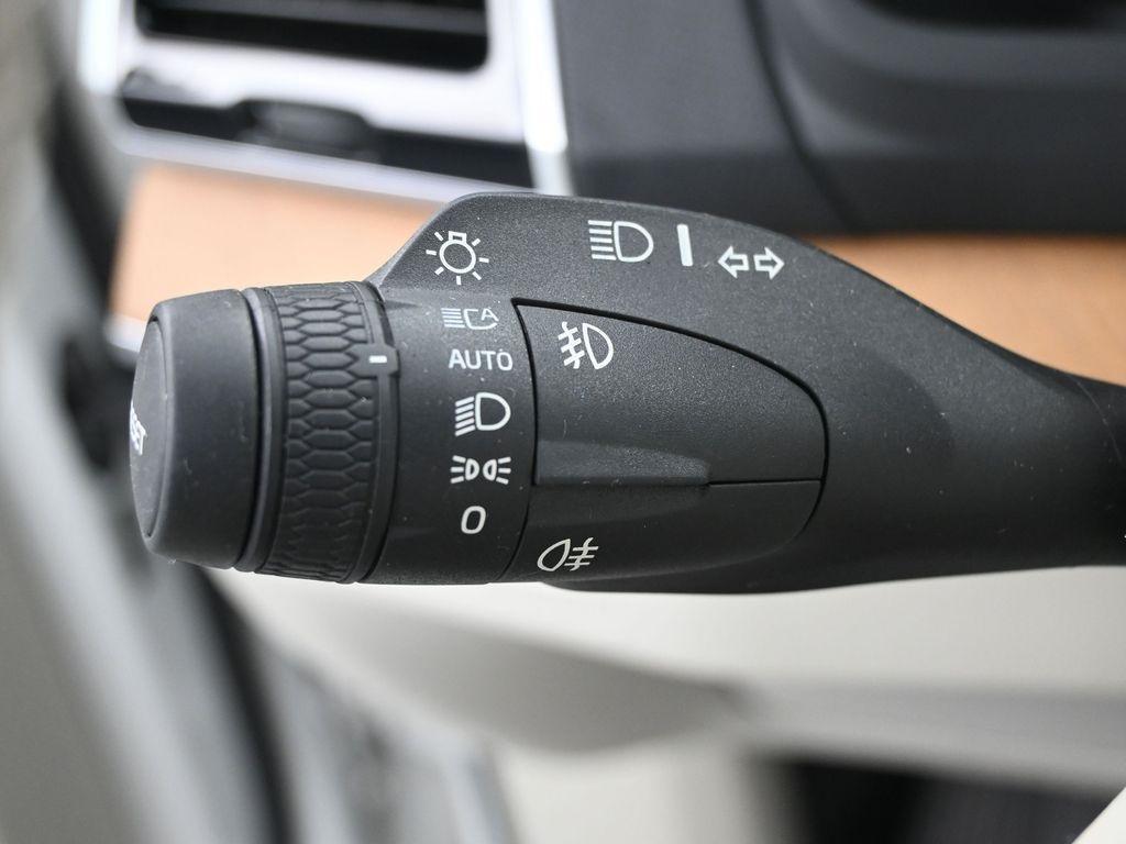 used 2022 Volvo XC90 car, priced at $23,798