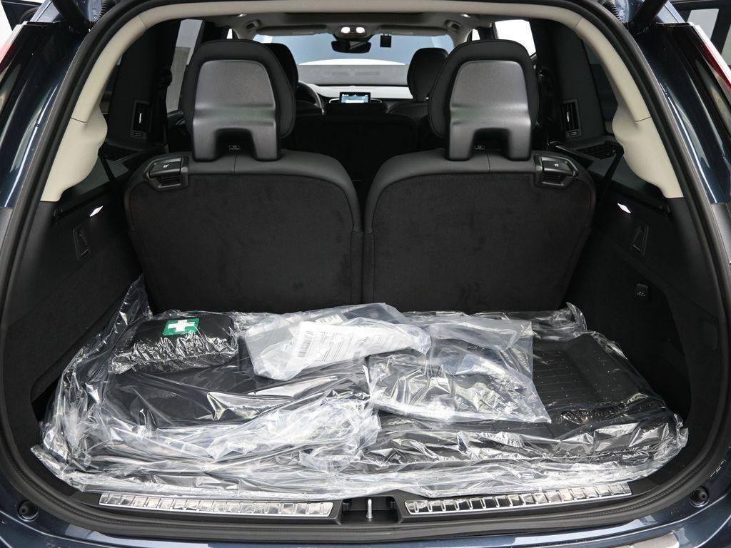new 2025 Volvo XC90 Plug-In Hybrid car, priced at $78,805