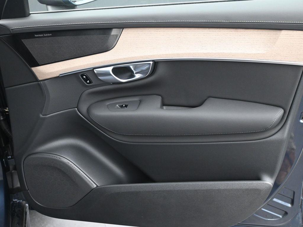new 2025 Volvo XC90 Plug-In Hybrid car, priced at $78,805