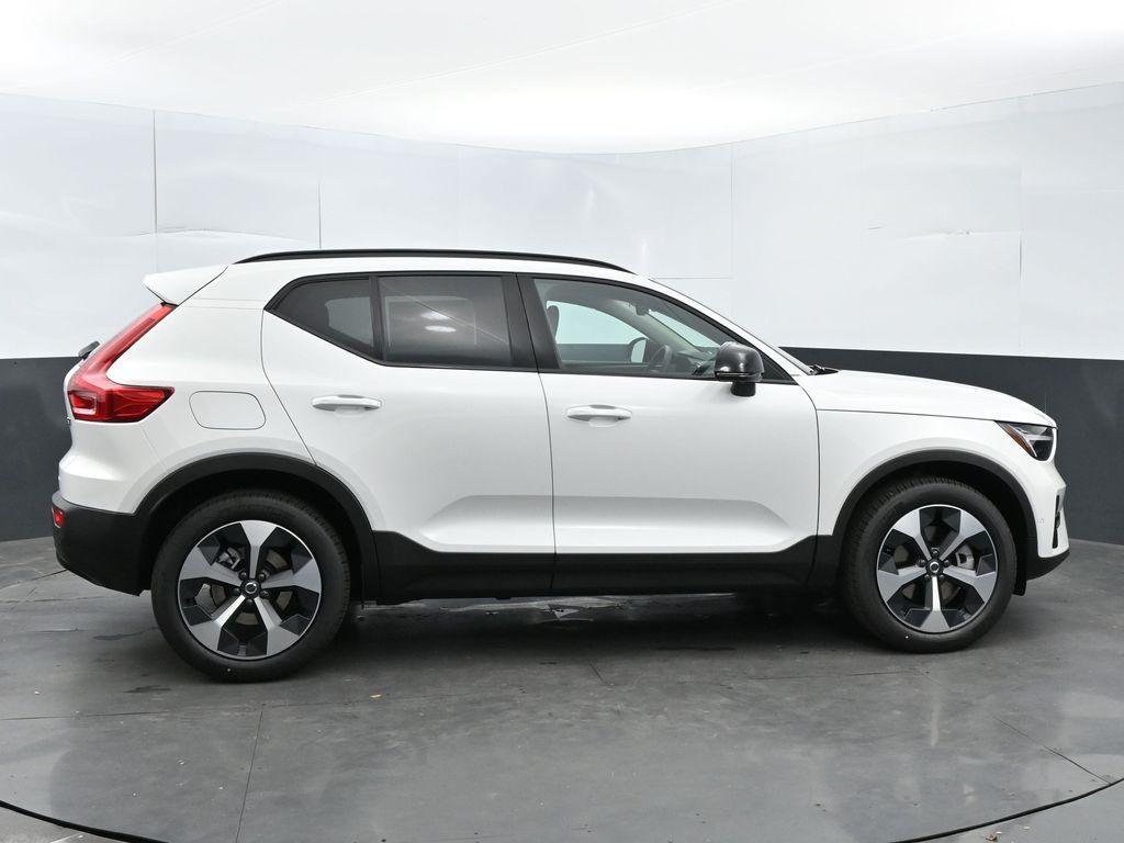 new 2025 Volvo XC40 car, priced at $49,115