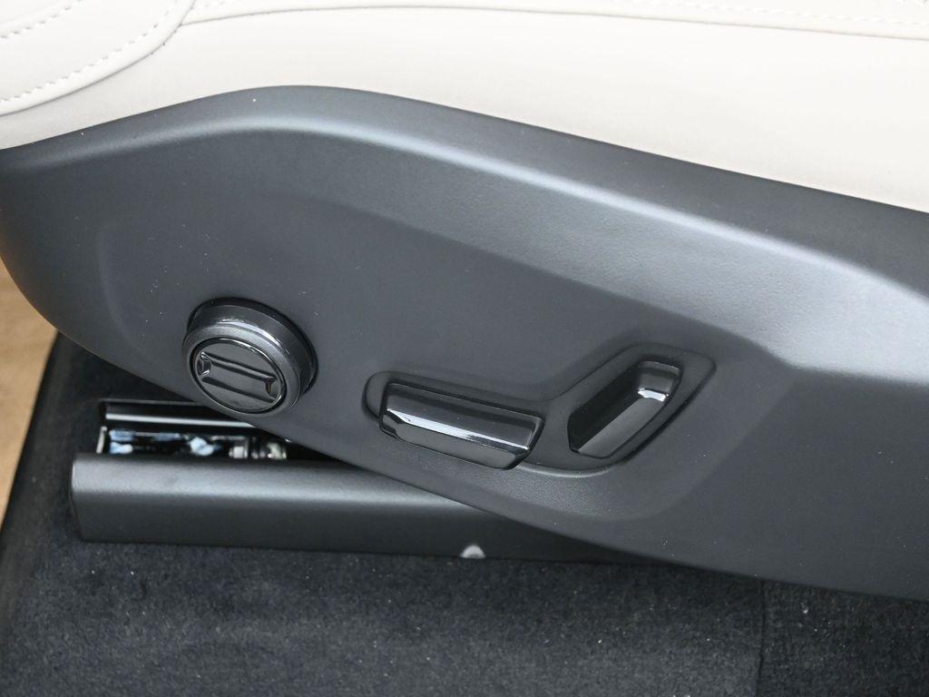 new 2025 Volvo XC90 car, priced at $65,555