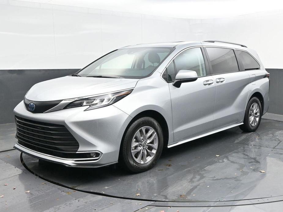 used 2023 Toyota Sienna car, priced at $45,599