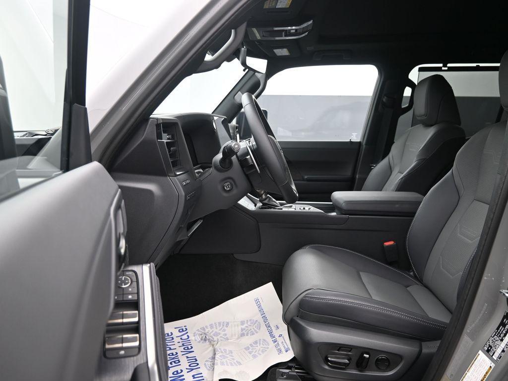 used 2025 Lexus GX 550 car, priced at $93,599