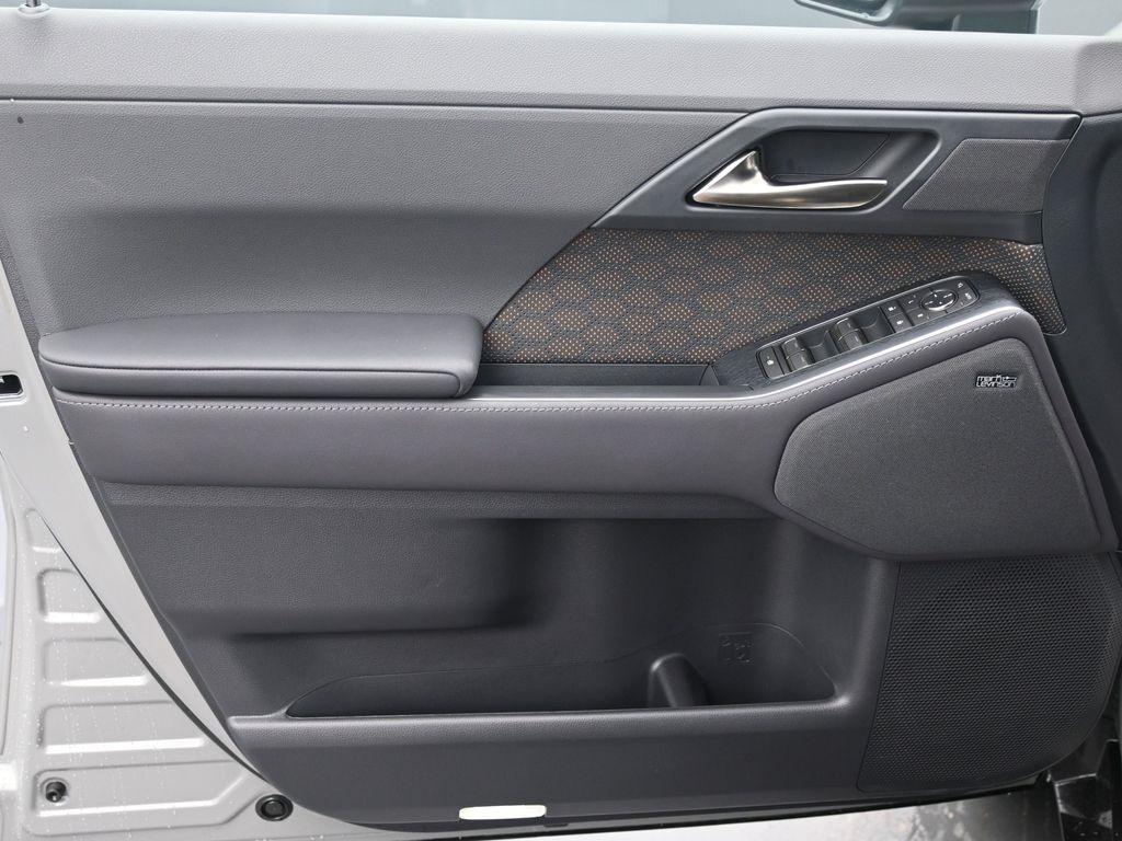 used 2025 Lexus GX 550 car, priced at $93,599