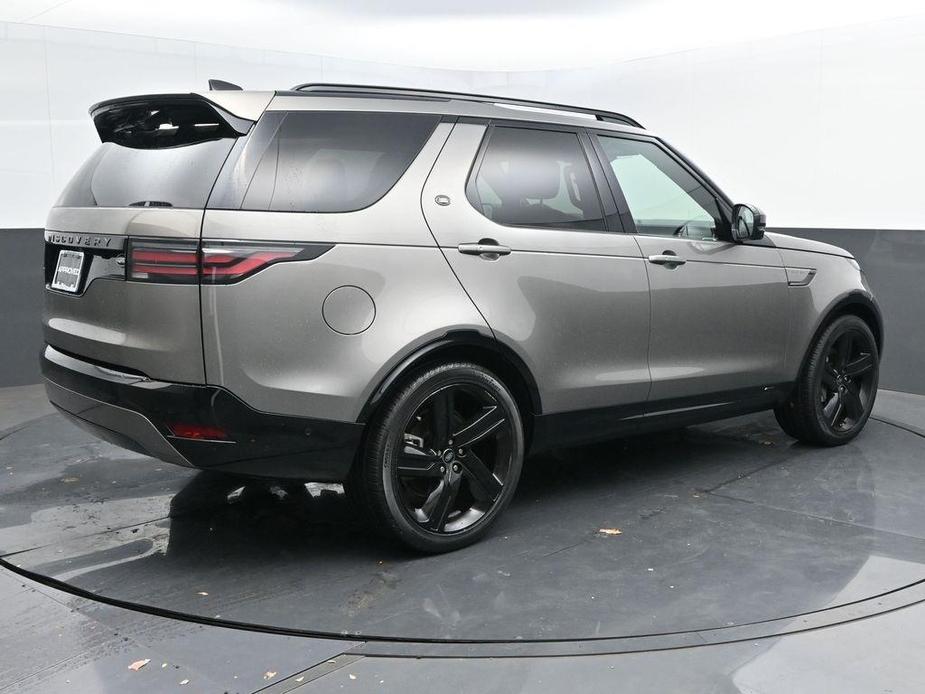 used 2022 Land Rover Discovery car, priced at $42,998