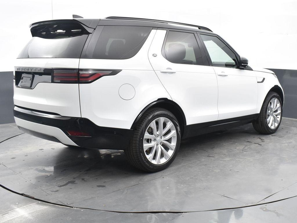 used 2024 Land Rover Discovery car, priced at $59,998