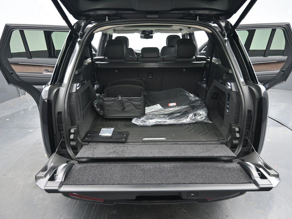 new 2025 Land Rover Range Rover car, priced at $129,755