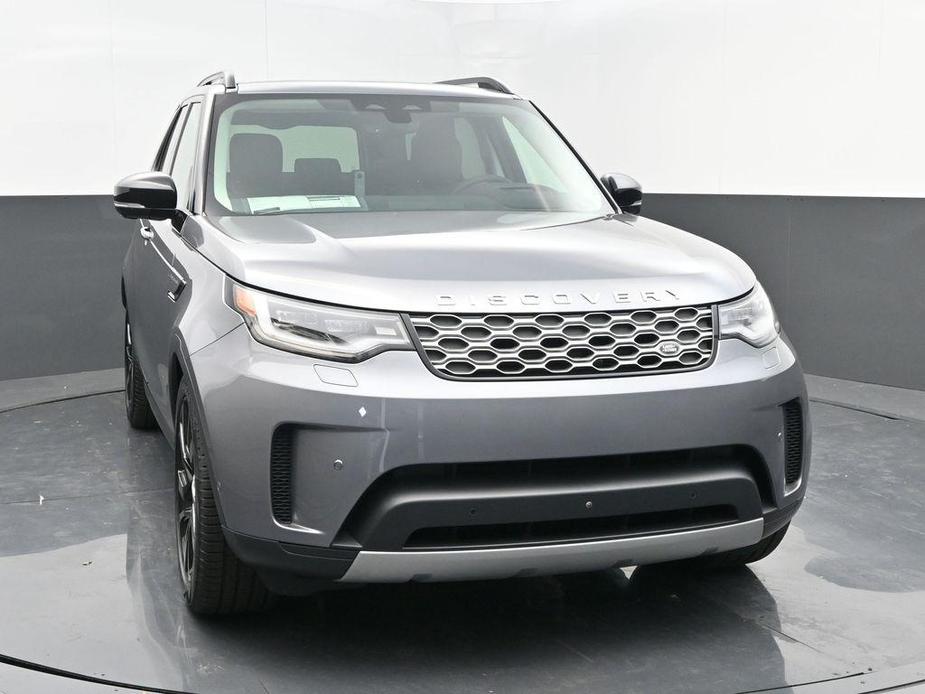 new 2024 Land Rover Discovery car, priced at $71,258