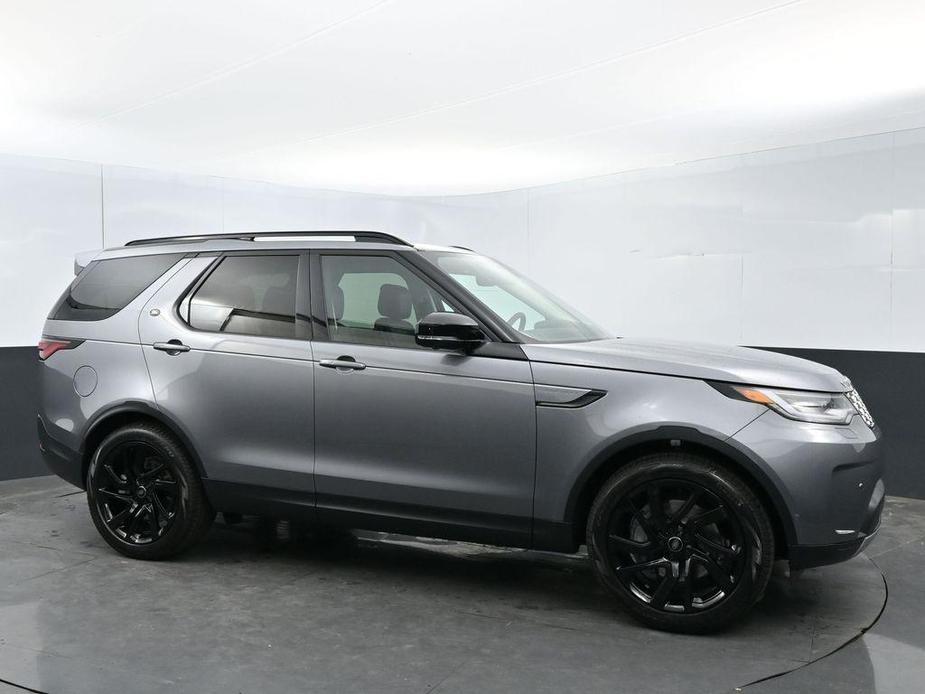 new 2024 Land Rover Discovery car, priced at $71,258