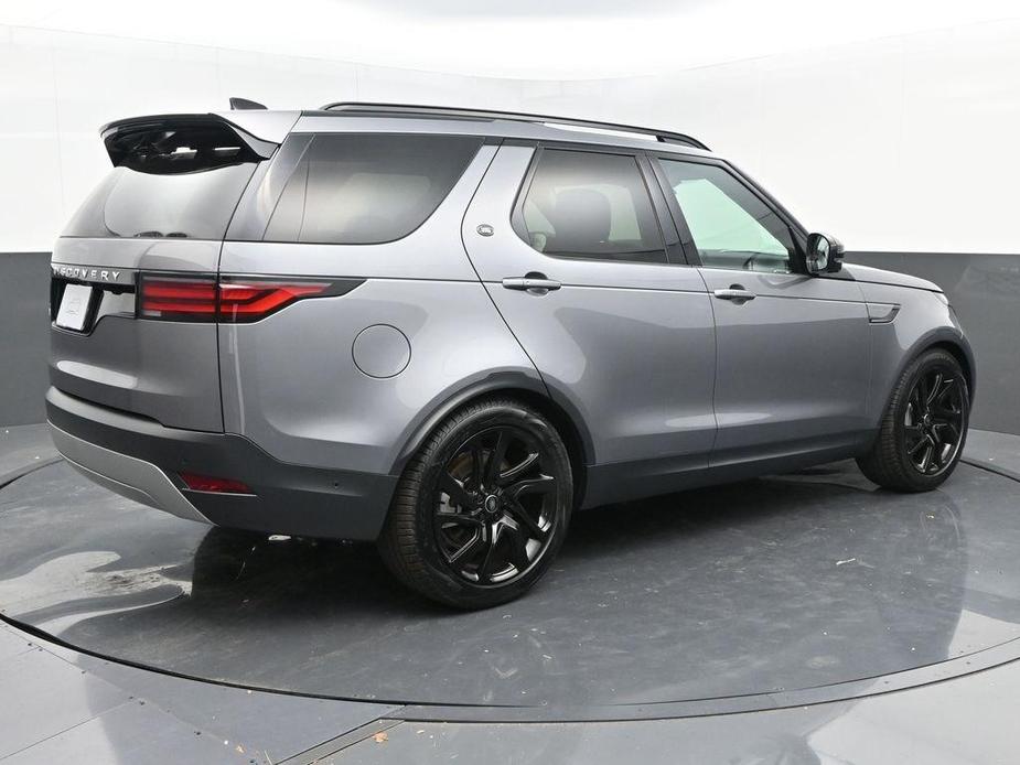 new 2024 Land Rover Discovery car, priced at $71,258