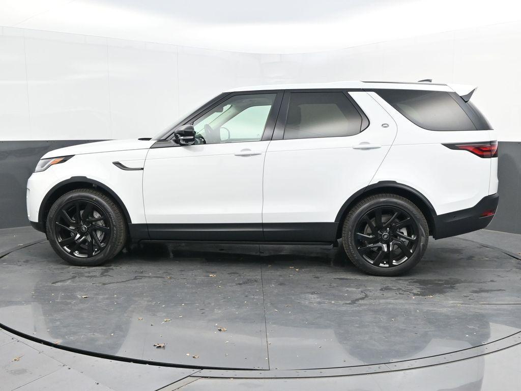 new 2025 Land Rover Discovery car, priced at $76,828