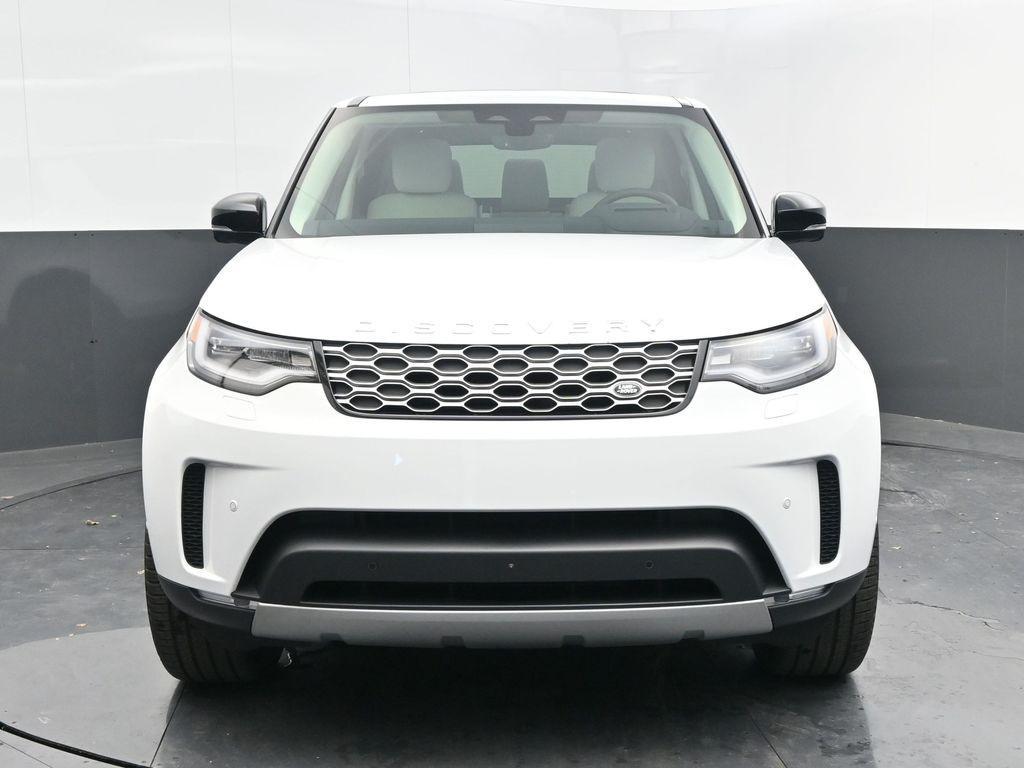 new 2025 Land Rover Discovery car, priced at $76,828