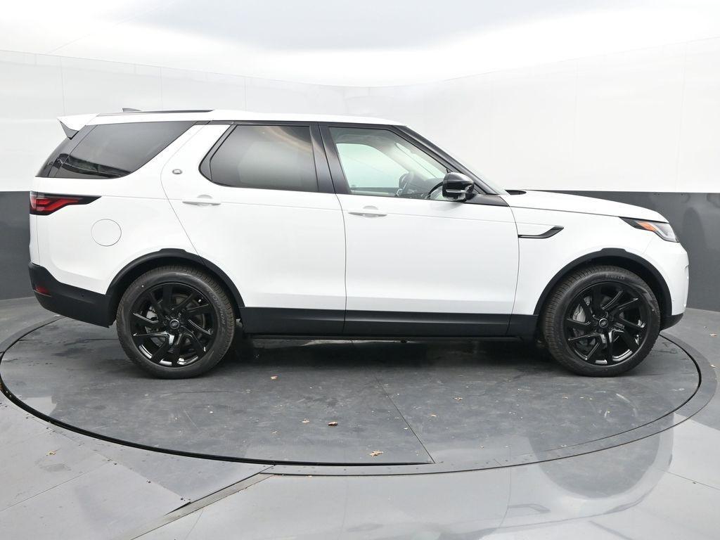 new 2025 Land Rover Discovery car, priced at $76,828