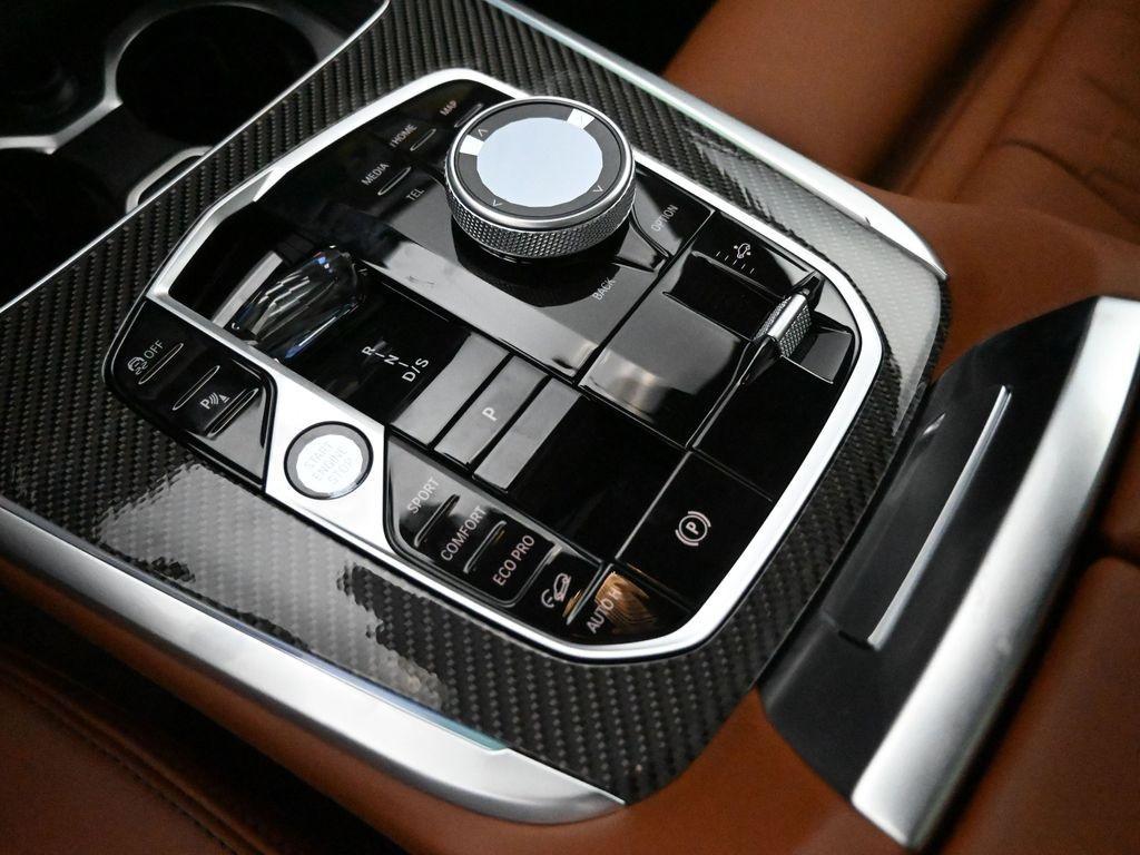 new 2026 BMW X7 car, priced at $123,205