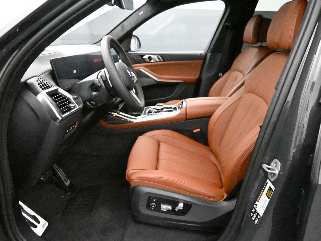 new 2026 BMW X7 car, priced at $123,205