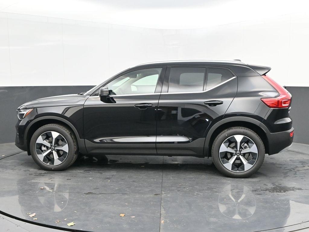 new 2025 Volvo XC40 car, priced at $47,765