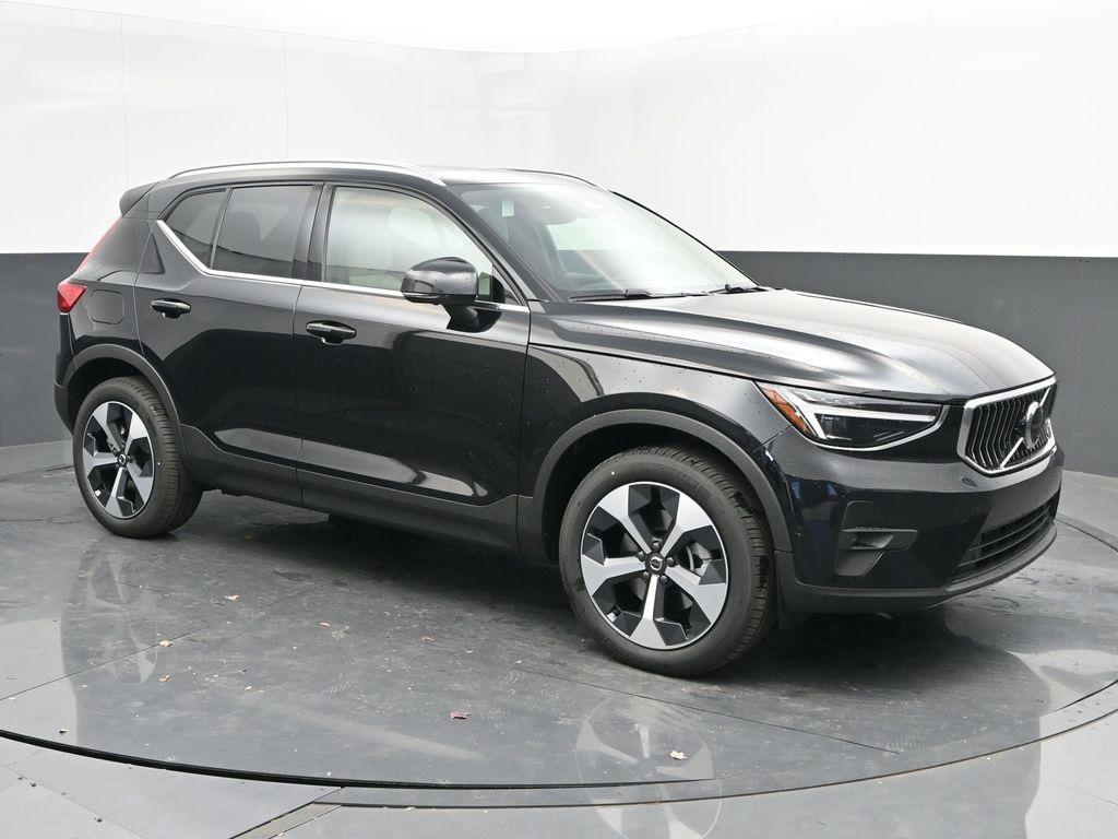 new 2025 Volvo XC40 car, priced at $47,765