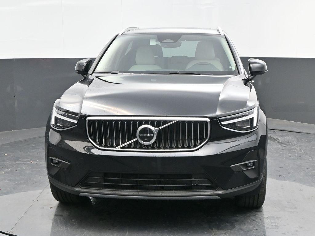 new 2025 Volvo XC40 car, priced at $47,765