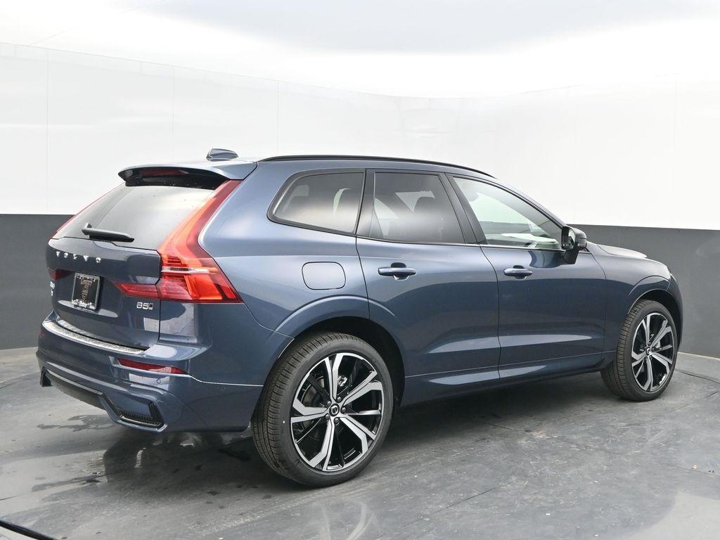 new 2025 Volvo XC60 car, priced at $60,660