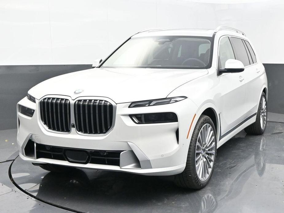 new 2025 BMW X7 car, priced at $93,150