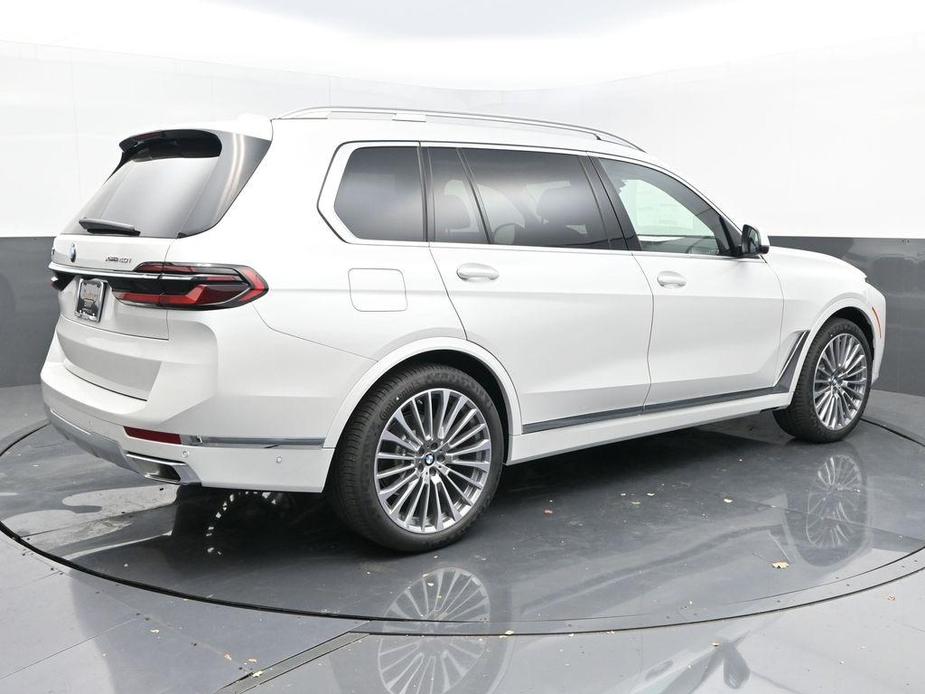 new 2025 BMW X7 car, priced at $93,150