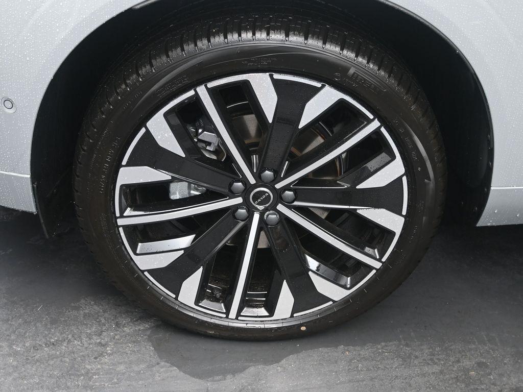 new 2026 Volvo XC60 car, priced at $63,935