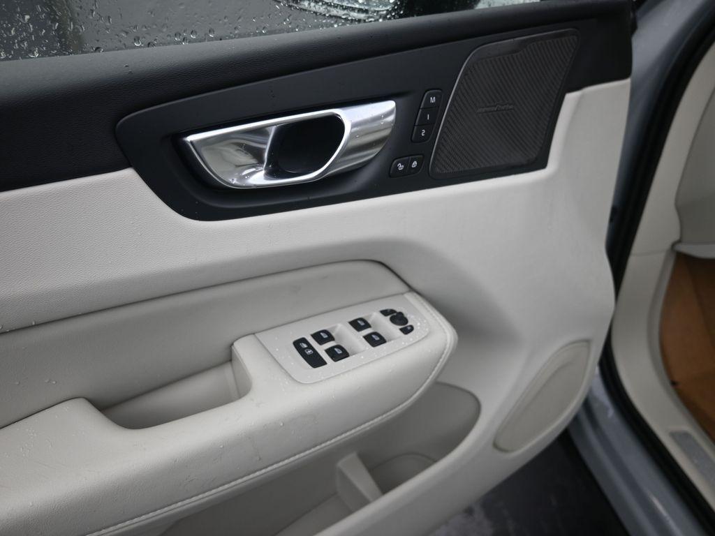 new 2026 Volvo XC60 car, priced at $63,935