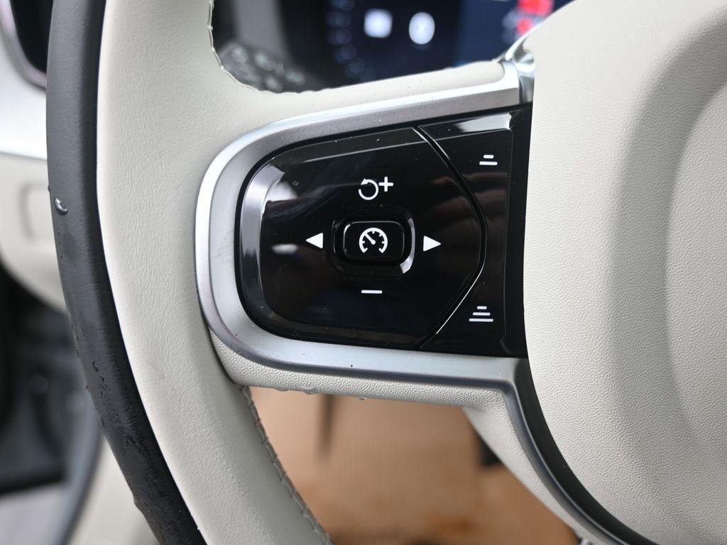 new 2026 Volvo XC60 car, priced at $63,935