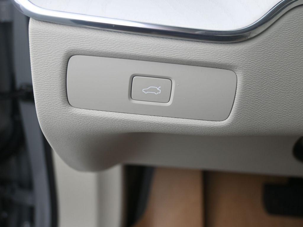 new 2026 Volvo XC60 car, priced at $63,935