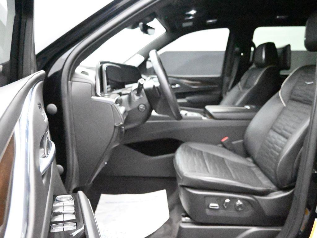 used 2023 Cadillac Escalade ESV car, priced at $79,998