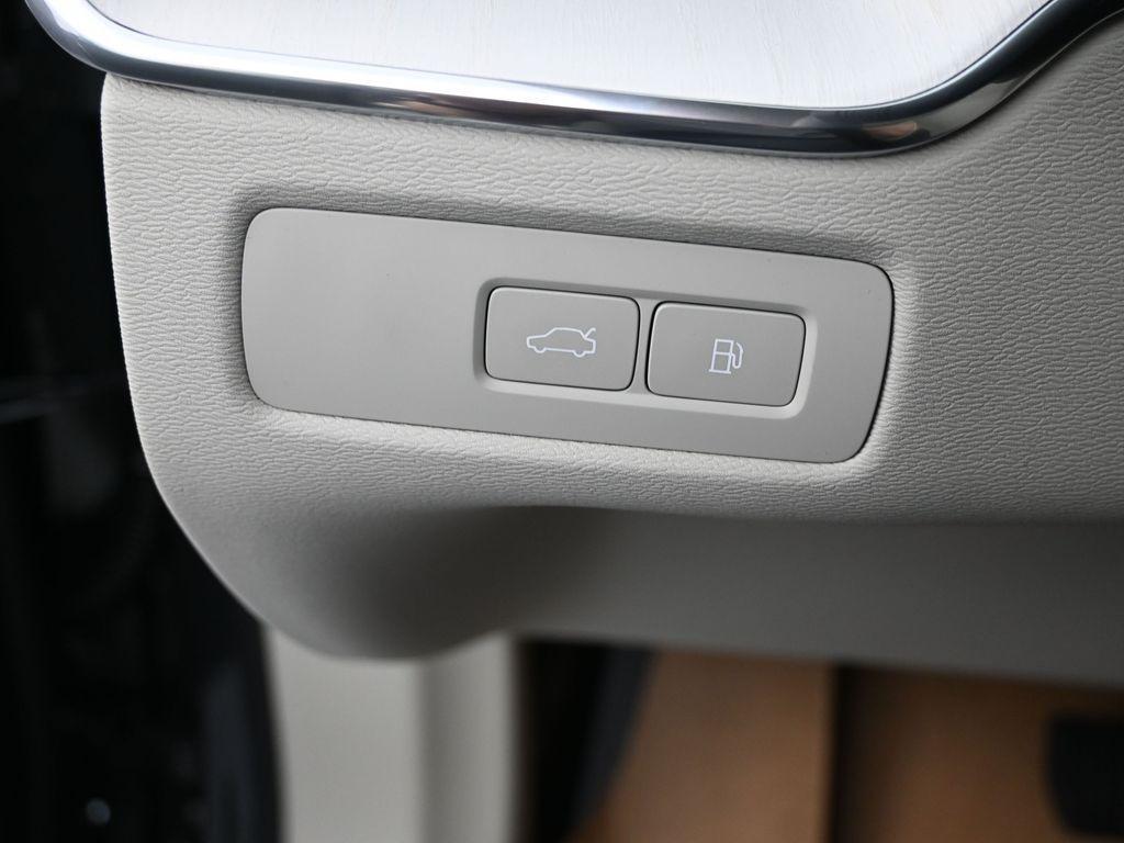 new 2026 Volvo XC60 car, priced at $80,310