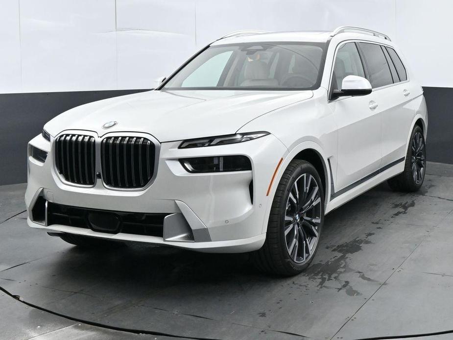 new 2025 BMW X7 car, priced at $93,725