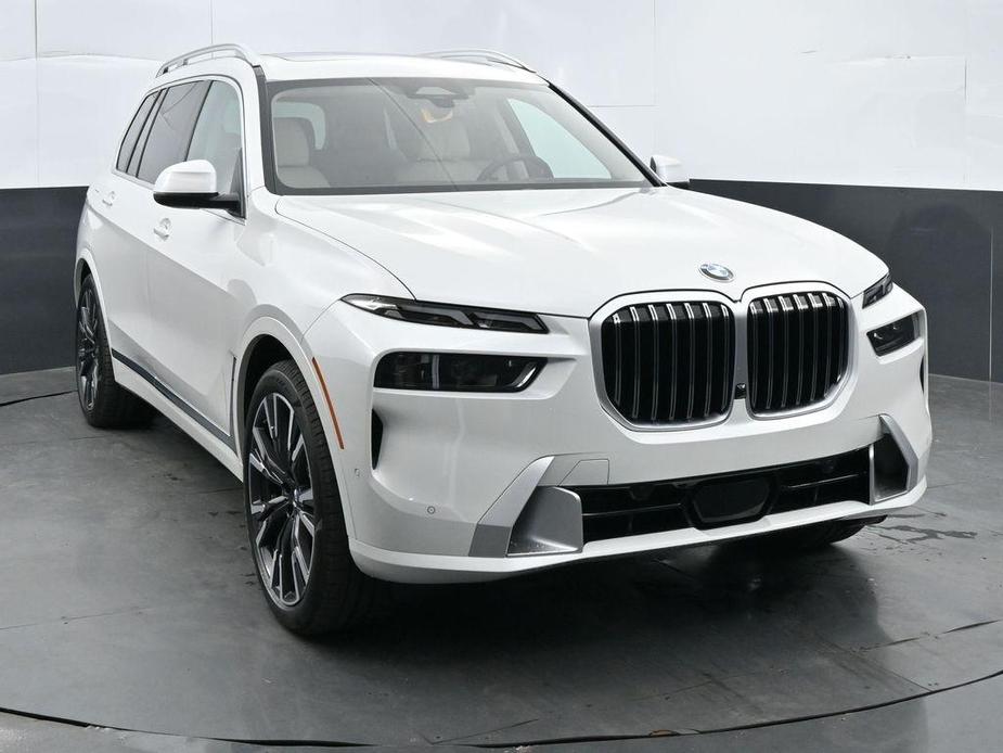 new 2025 BMW X7 car, priced at $93,725