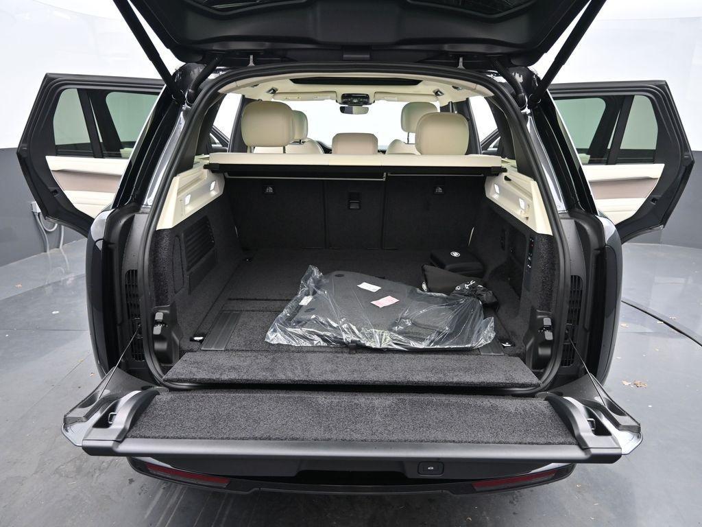 new 2025 Land Rover Range Rover car, priced at $156,710