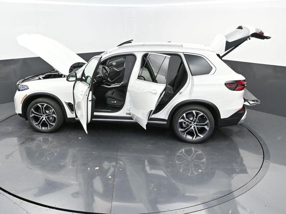 new 2025 BMW X5 car