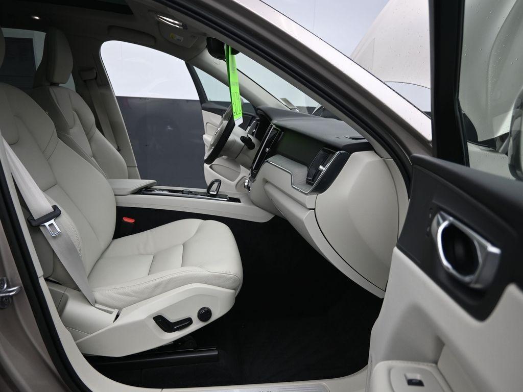 used 2023 Volvo XC60 car, priced at $38,798