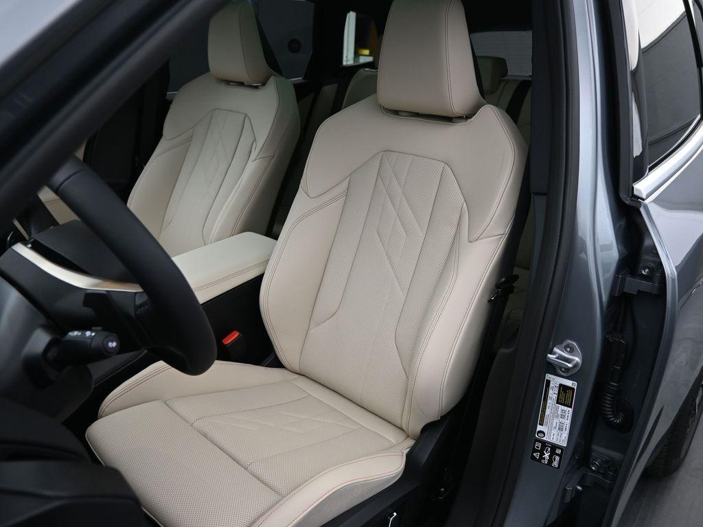 new 2025 BMW X3 car, priced at $55,985