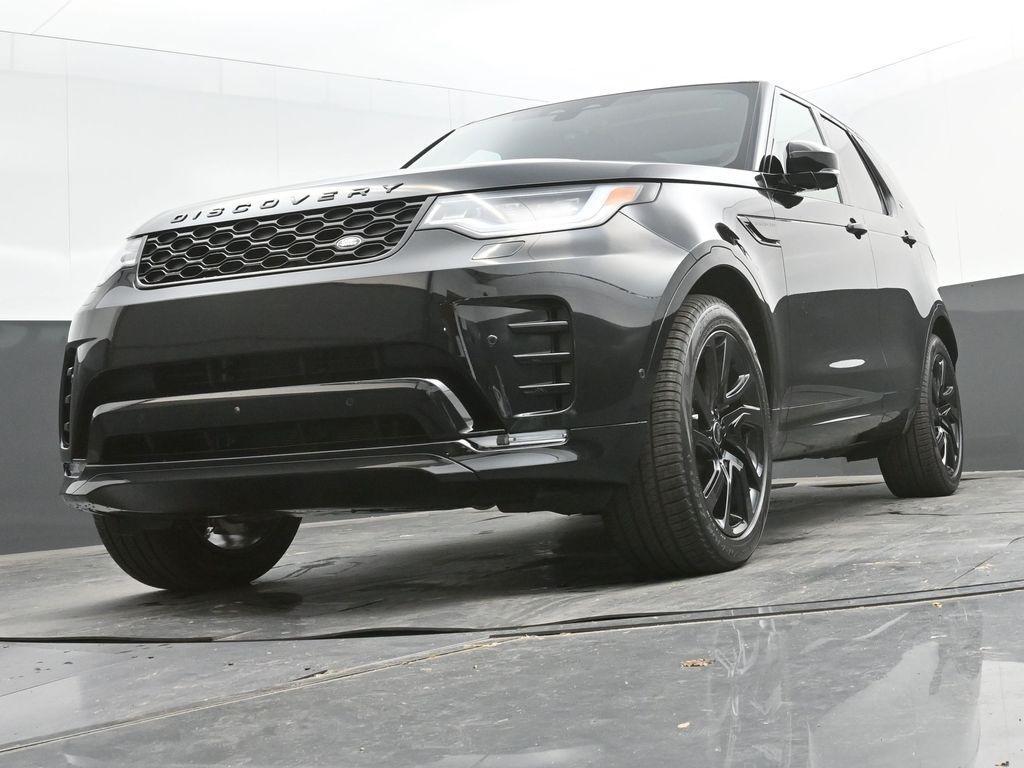 new 2025 Land Rover Discovery car, priced at $72,953