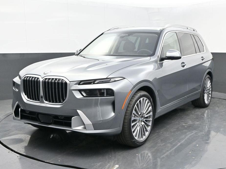 new 2025 BMW X7 car, priced at $93,400