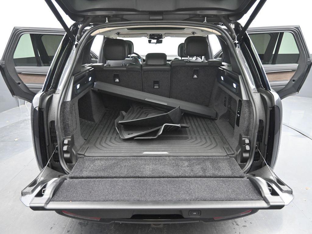 used 2023 Land Rover Range Rover car, priced at $90,998