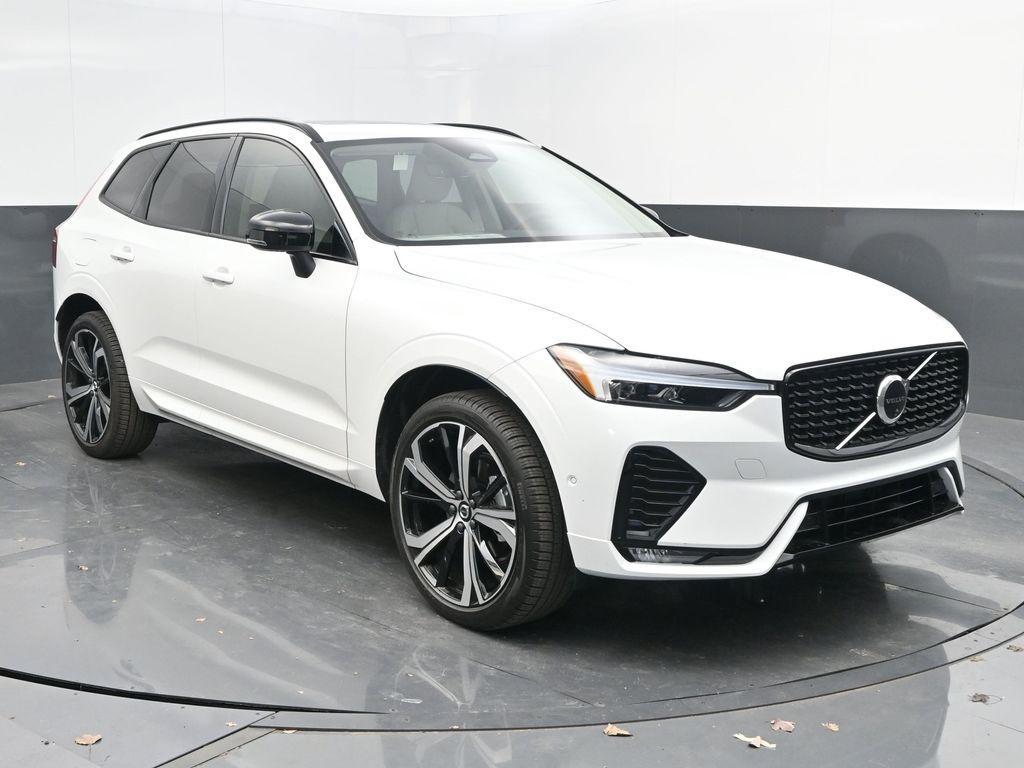 new 2025 Volvo XC60 car, priced at $59,885