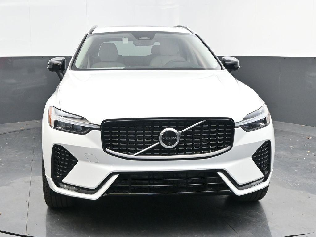 new 2025 Volvo XC60 car, priced at $59,885