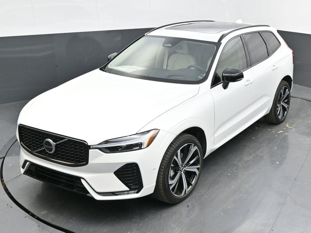 new 2025 Volvo XC60 car, priced at $59,885