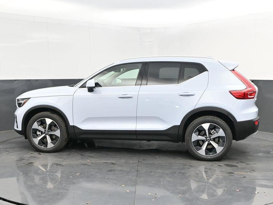 new 2025 Volvo XC40 car, priced at $48,315