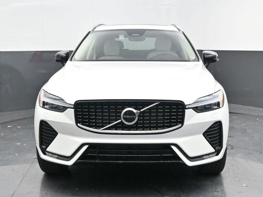 new 2025 Volvo XC60 car, priced at $49,095